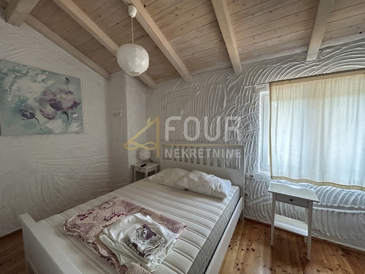 Risika, Vrbnik, 200m2