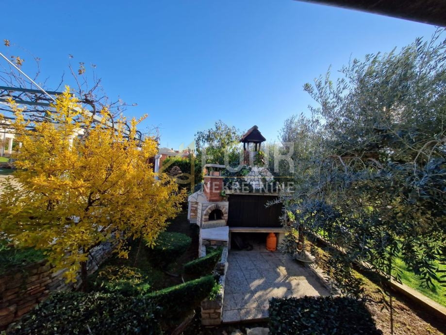 Veli vrh, Pula, 140m2
