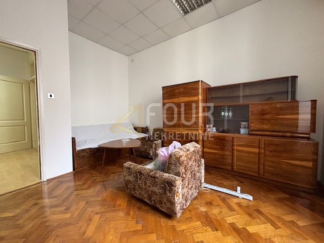 Centar, Rijeka, 112,25m2