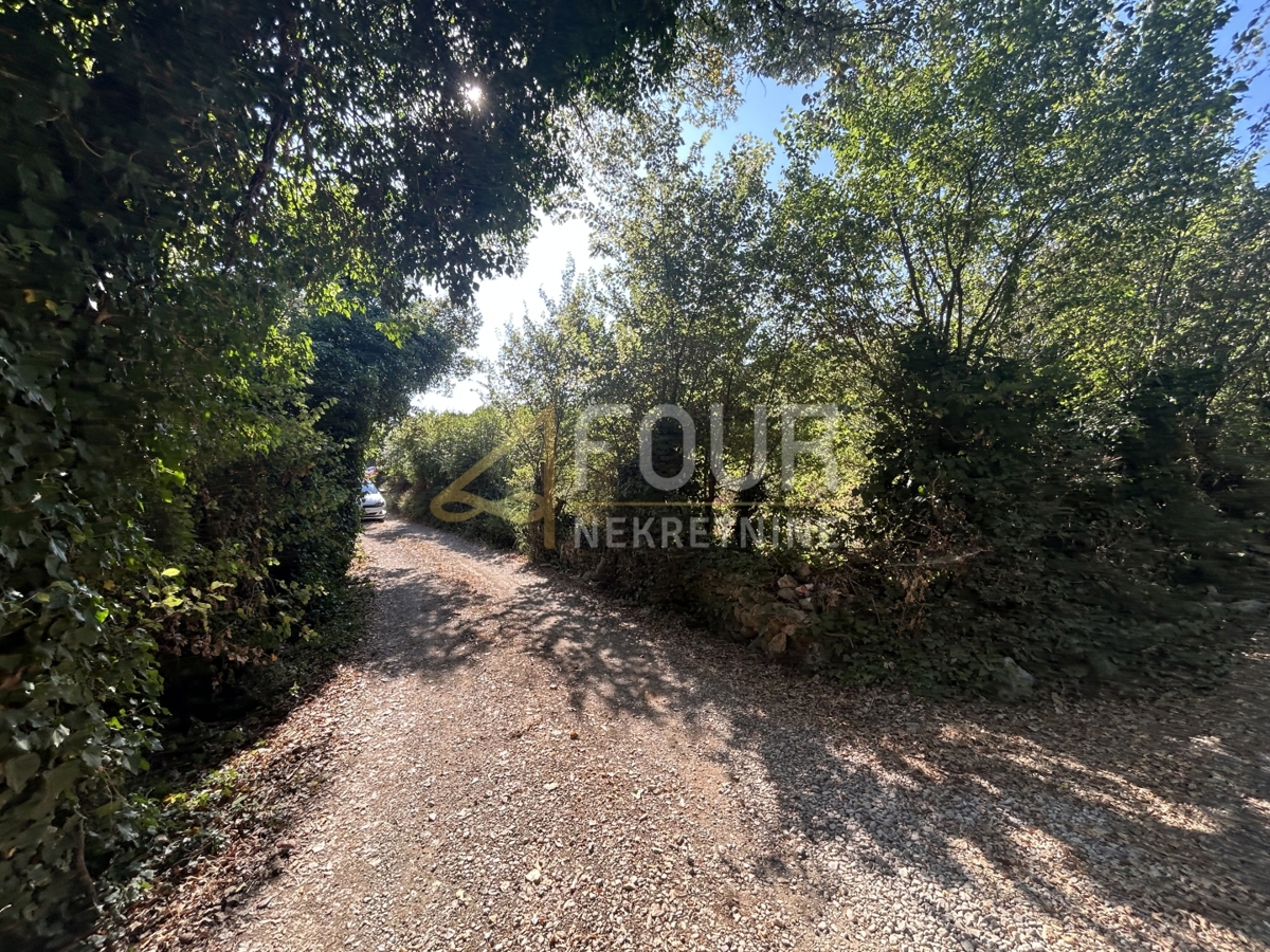 Vintijan, Medulin, 2.500m2