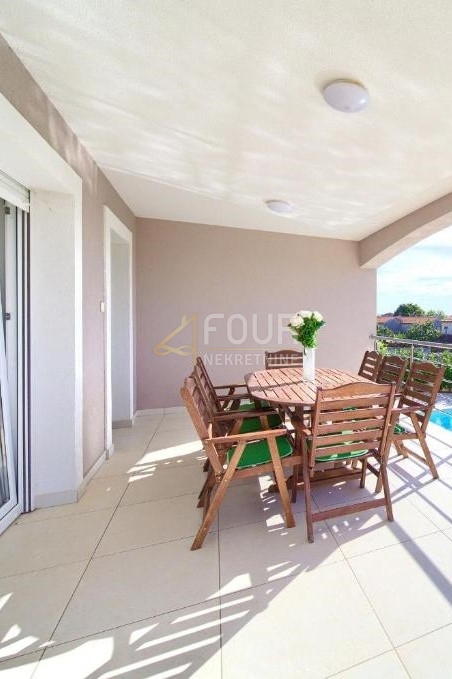 Linardići, Krk, 170m2