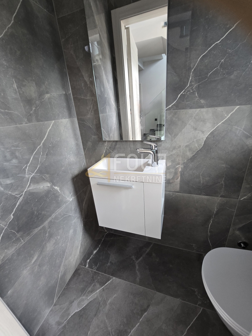 Malinska, Malinska-Dubašnica, 225m2