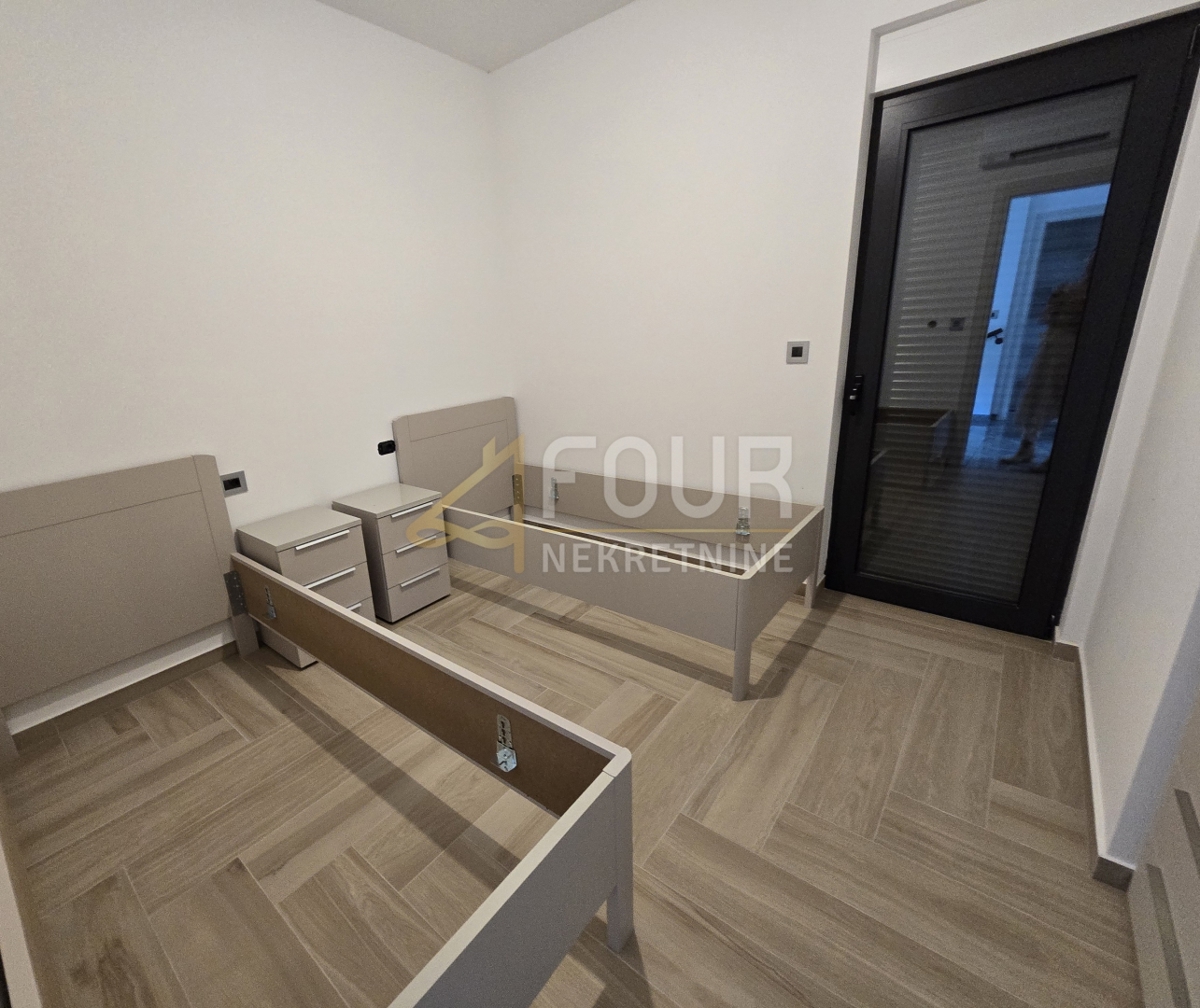 Malinska, Malinska-Dubašnica, 225m2