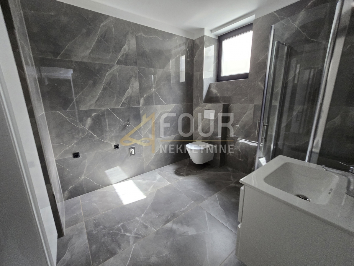 Malinska, Malinska-Dubašnica, 225m2