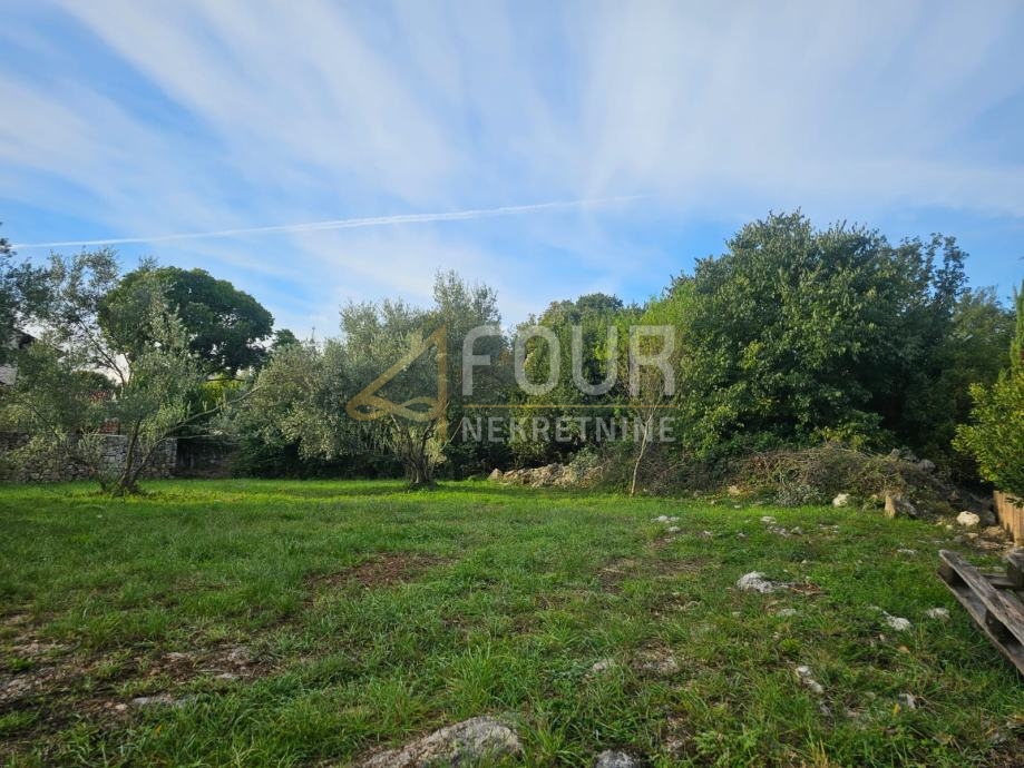 Malinska, Malinska-Dubašnica, 689m2