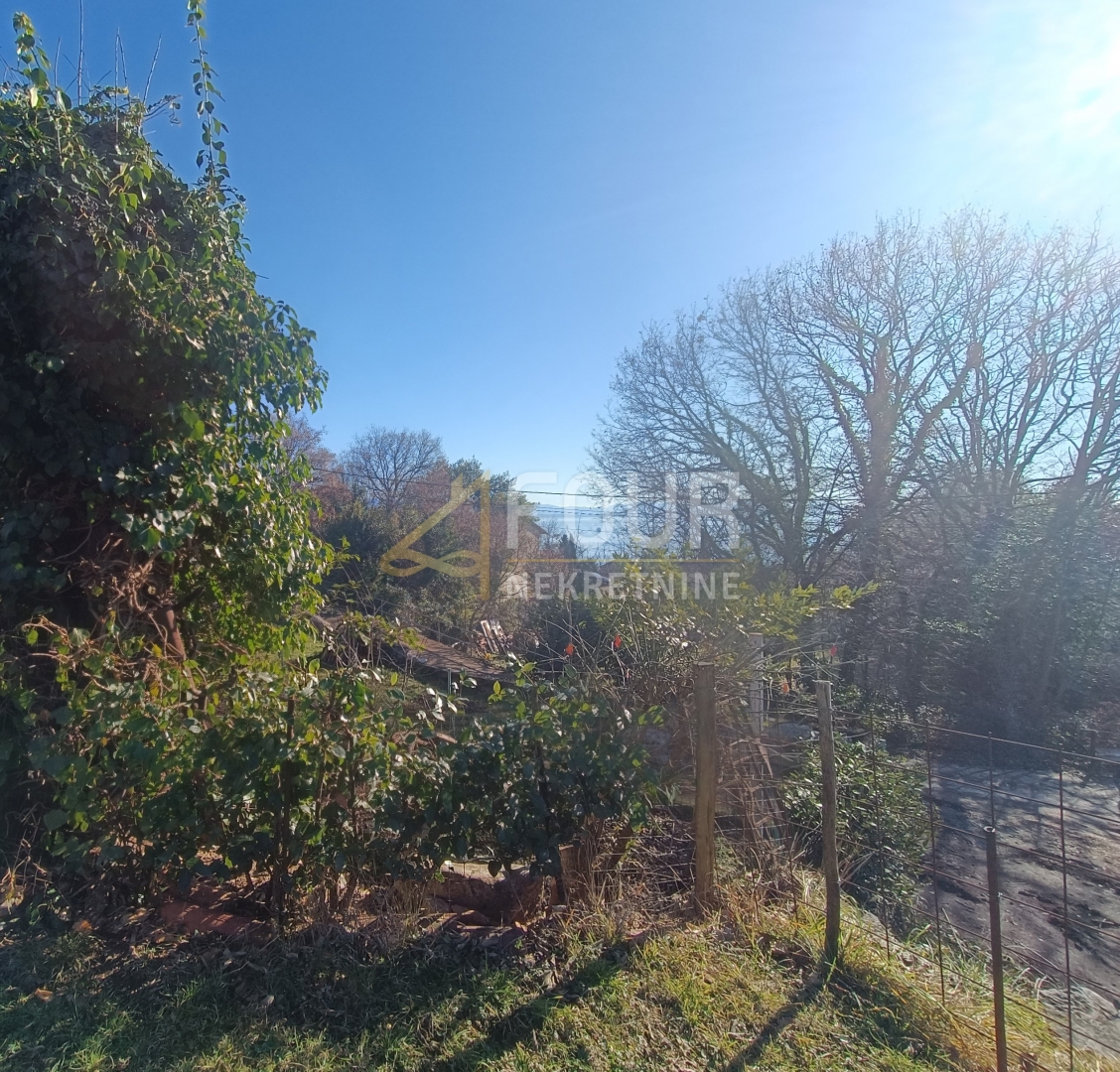 Opatija, Pobri, terreno edificabile con vista sul mare