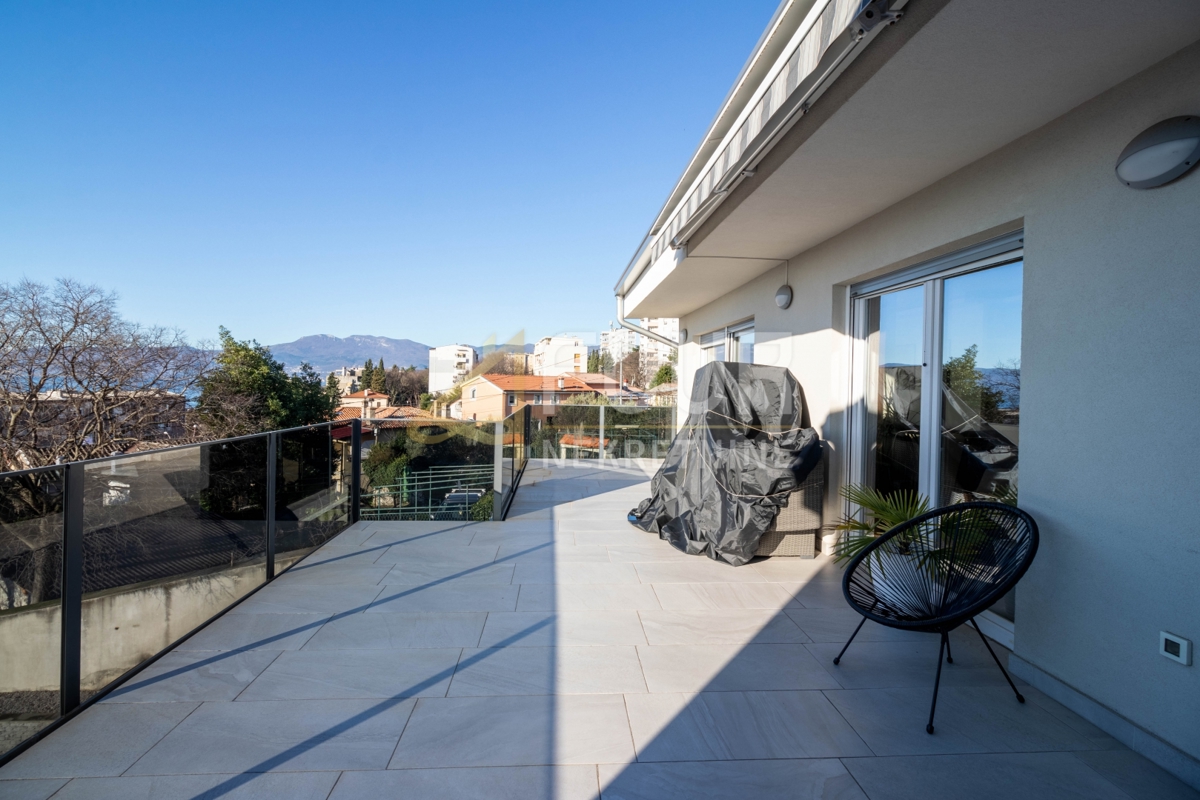 fiume, Turnić, 3s+db, 114.75m2, terrazza, vista sul mare
