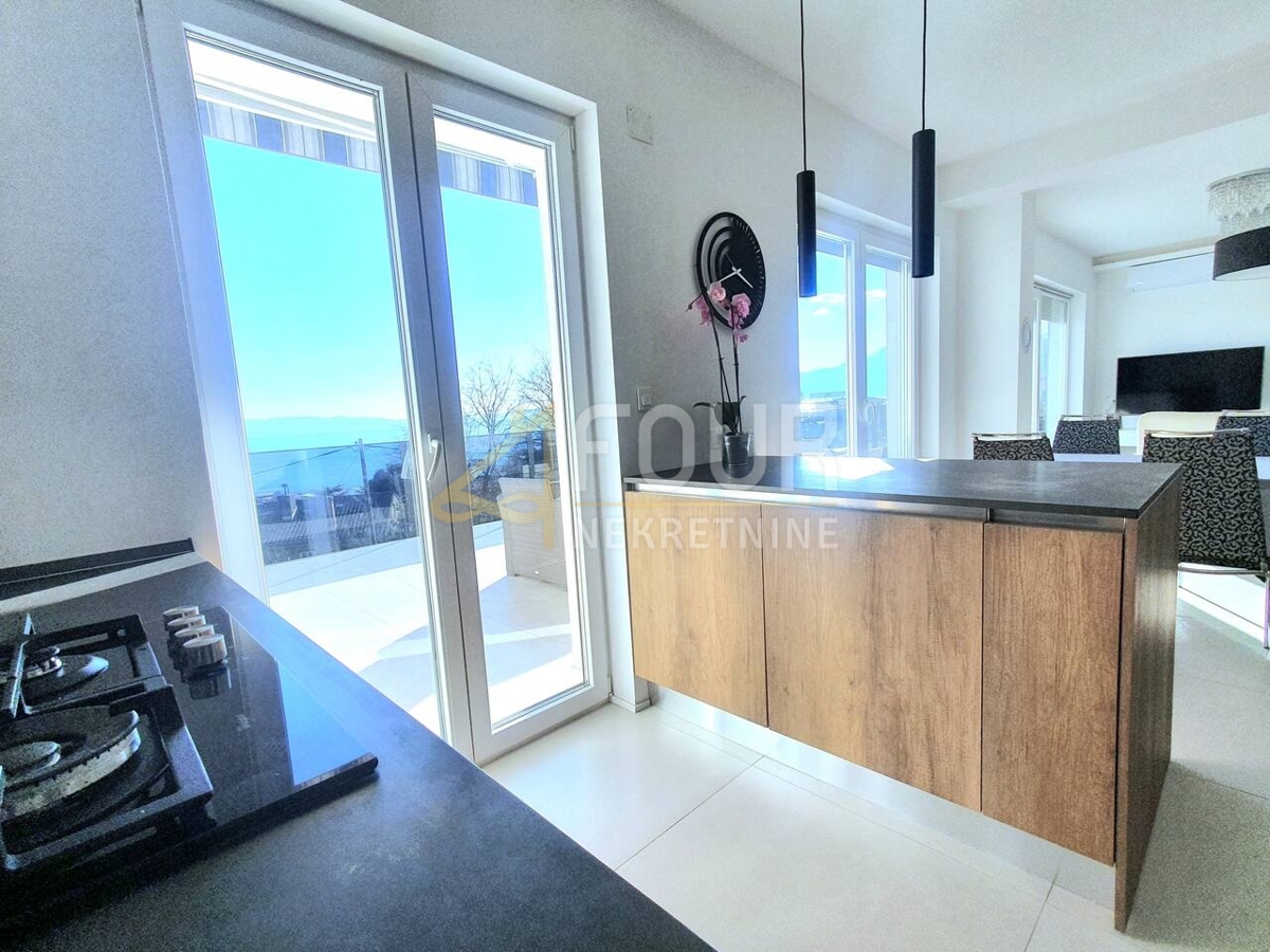 fiume, Turnić, 3s+db, 114.75m2, terrazza, vista sul mare