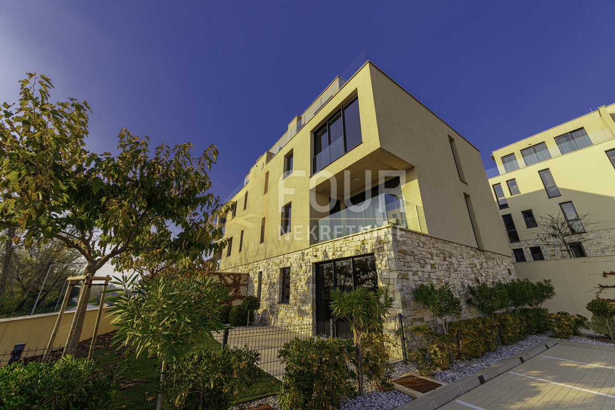 Istria, Umago - zona circostante, appartamento - resort di lusso, prima fila sul mare