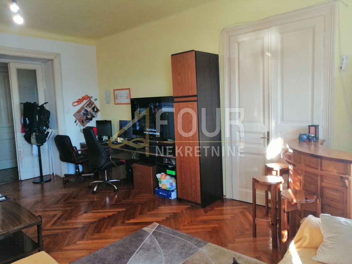 Centar, Rijeka, 129,99m2