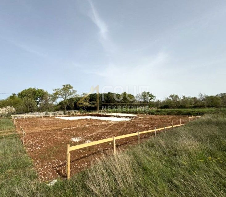 Svetvinčenat, 1.592m2