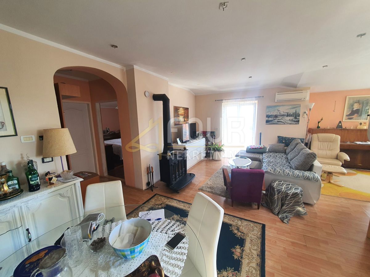 Istria, Medulin, Premantura, 85m2, 2s + db, vista mare, balcone e terrazza