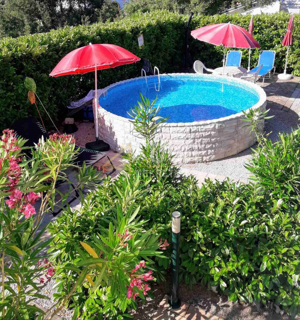 Pinezići, Krk, 100m2