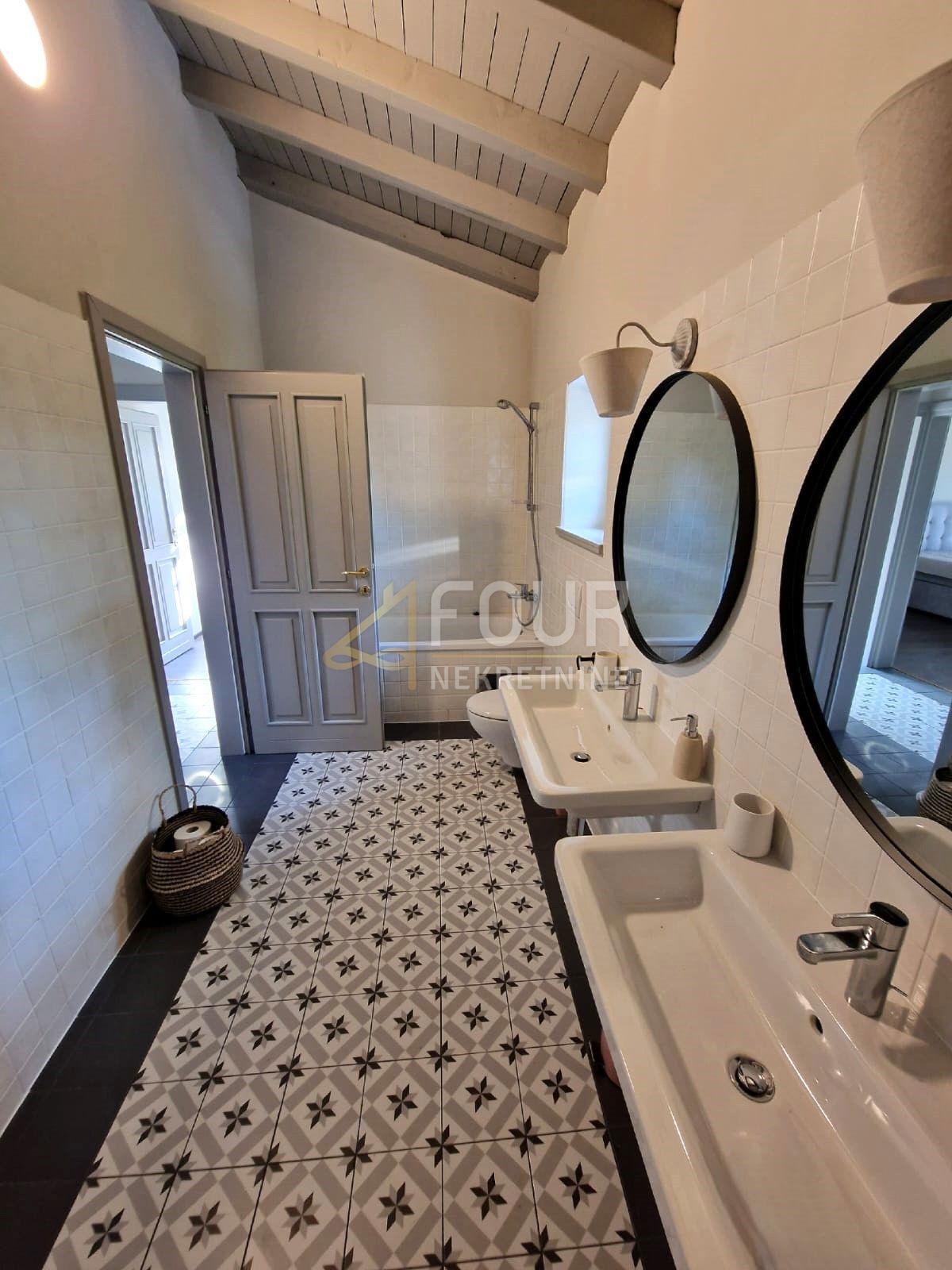 Kaštelir, Kaštelir-Labinci, 220m2