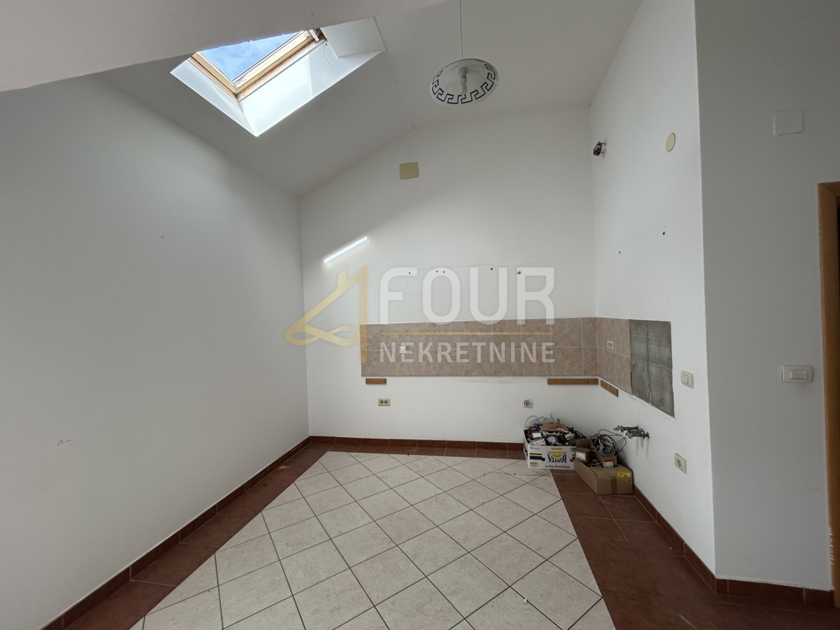 Novi Vinodolski, 158,54m2