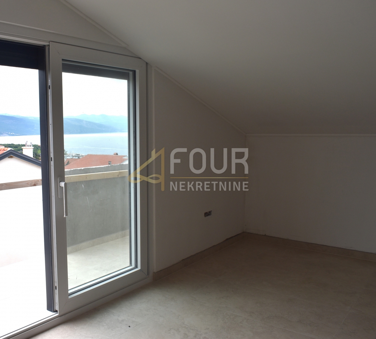 Novi Vinodolski, 95,41m2