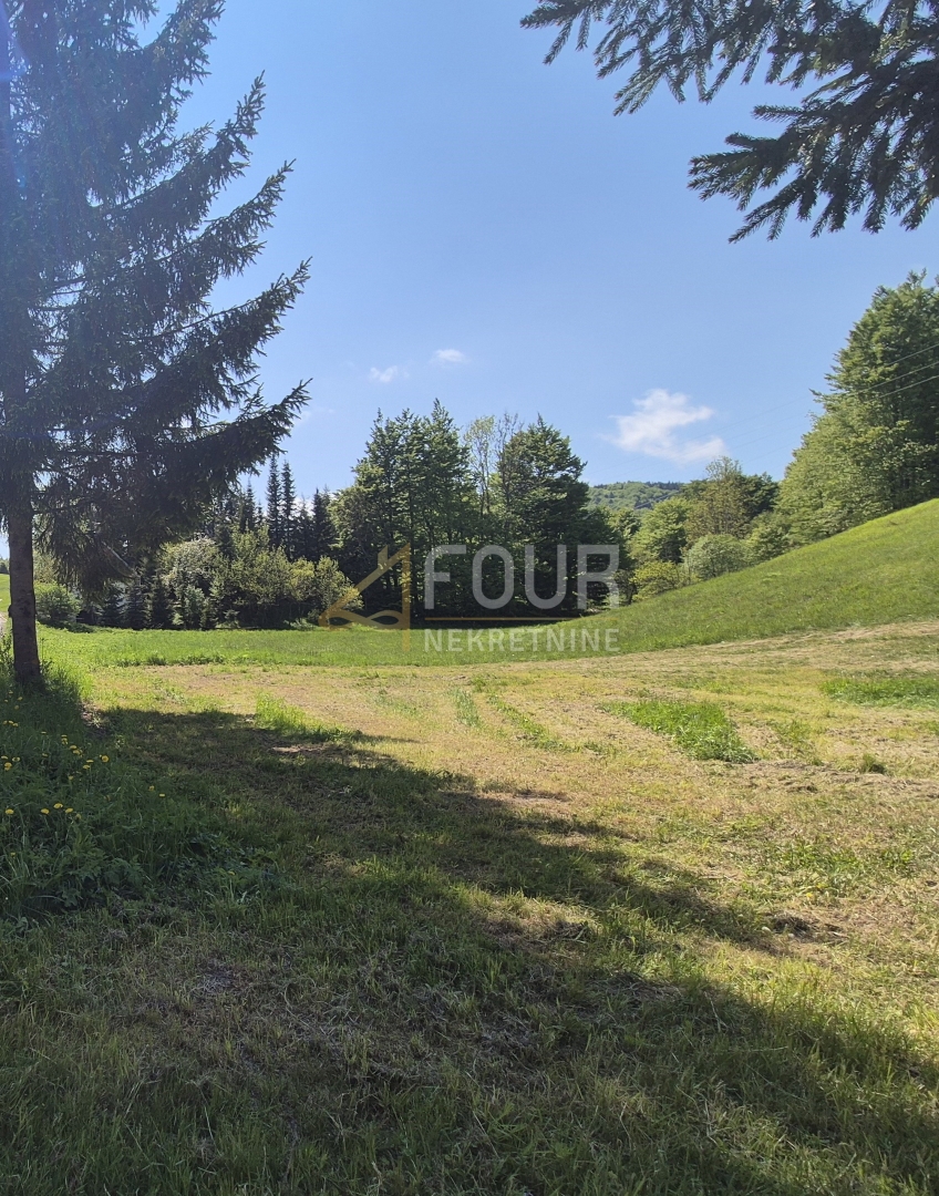 Stari Laz, Ravna Gora, 1.071m2