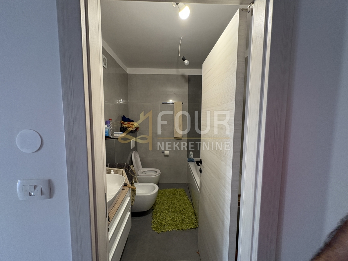 Šišan, Ližnjan, 214,15m2