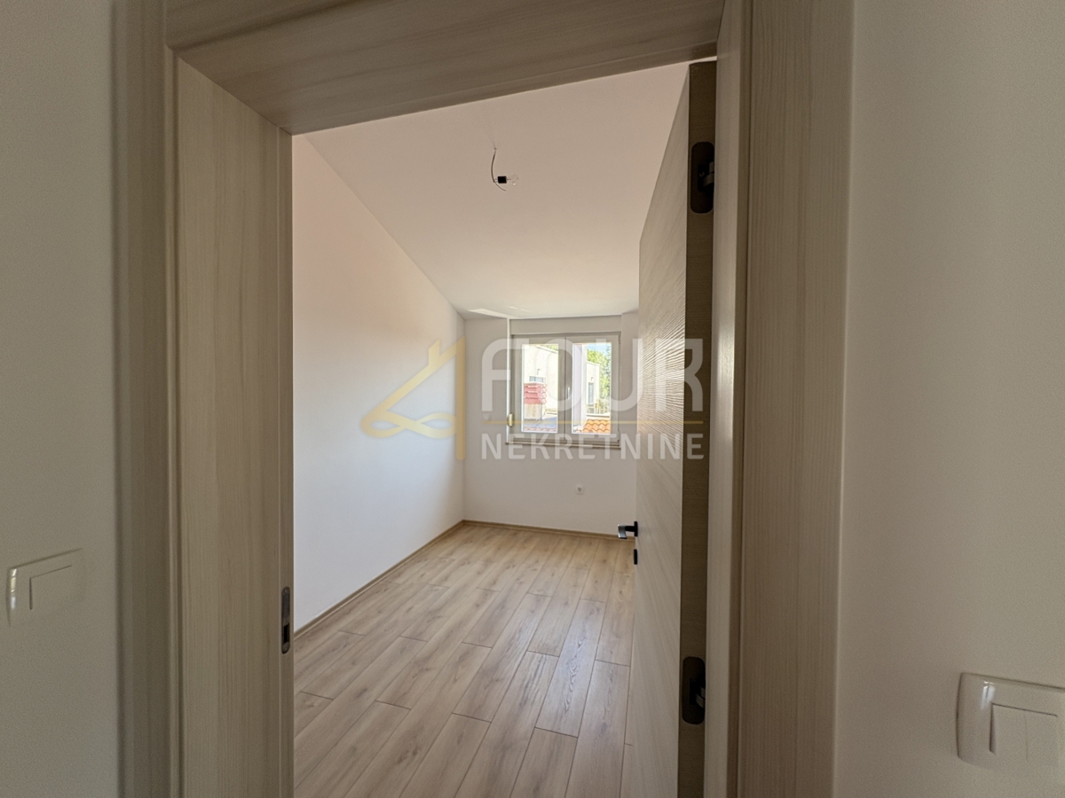 Šišan, Ližnjan, 214,15m2