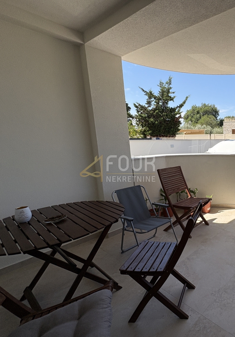 Šišan, Ližnjan, 214,15m2