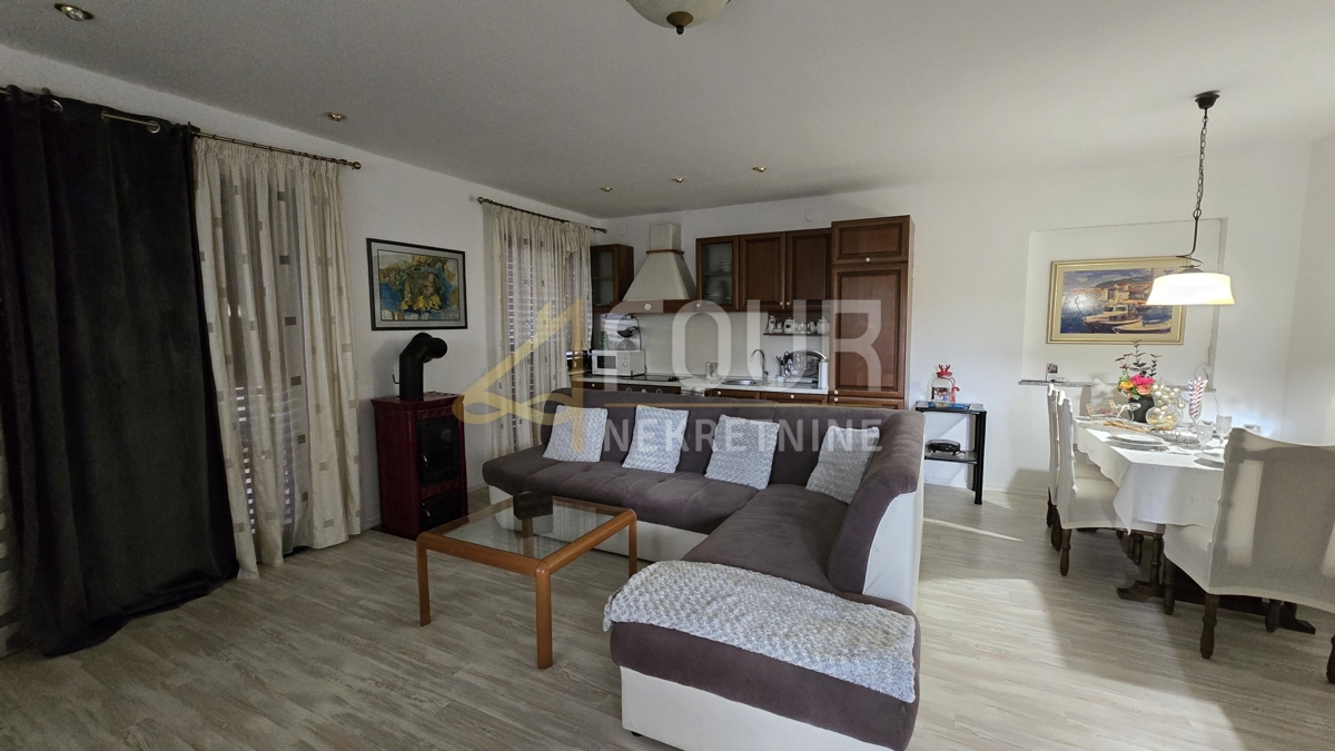 Malinska, Malinska-Dubašnica, 71,40m2