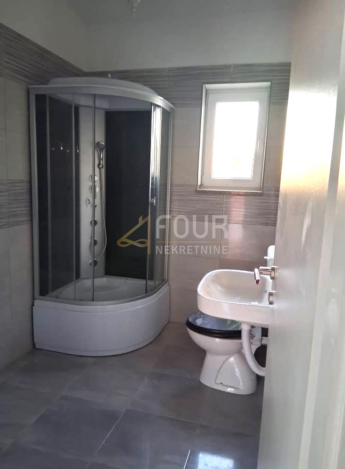 Čabrunići, Svetvinčenat, 79m2