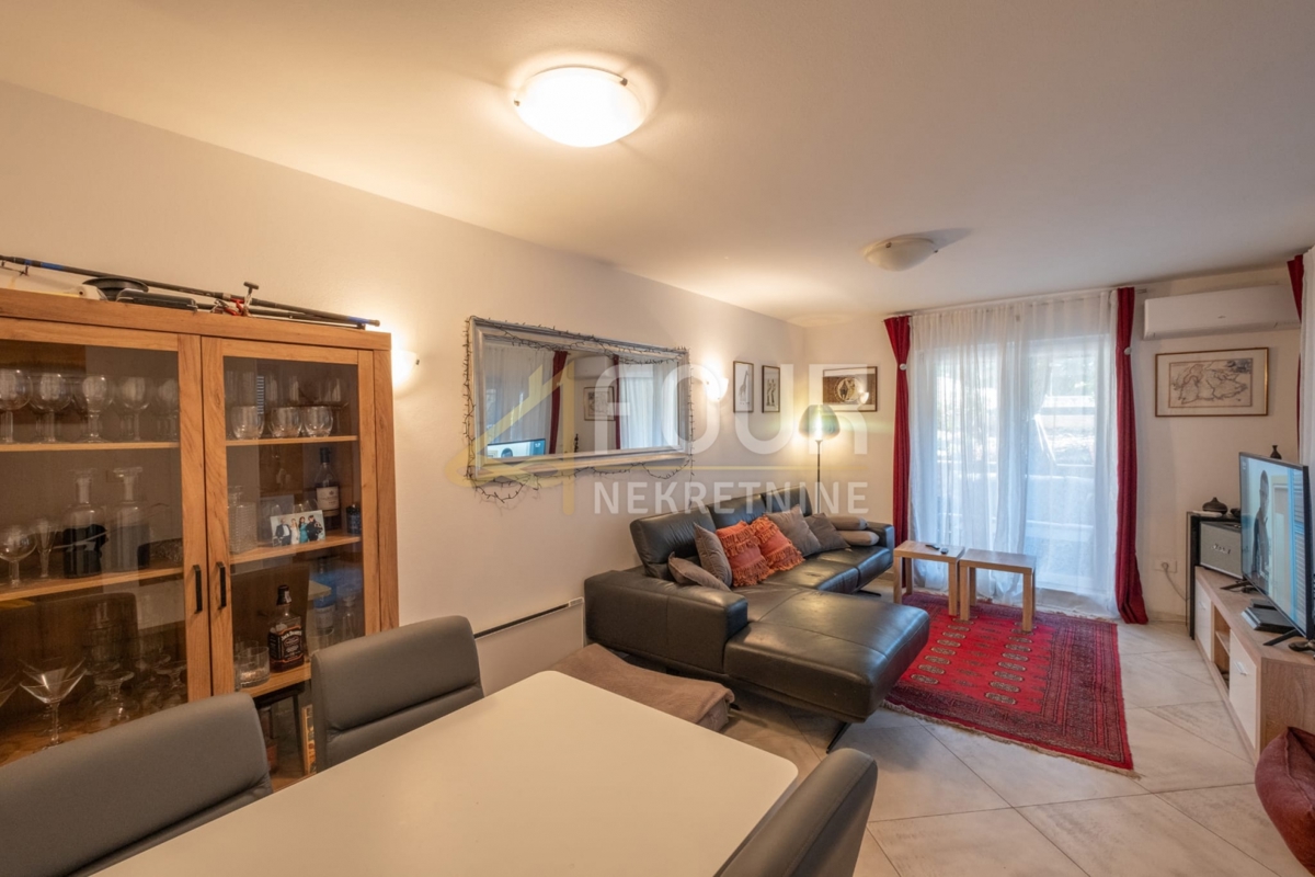 Istra, Medulin, 2s+db, terrazza