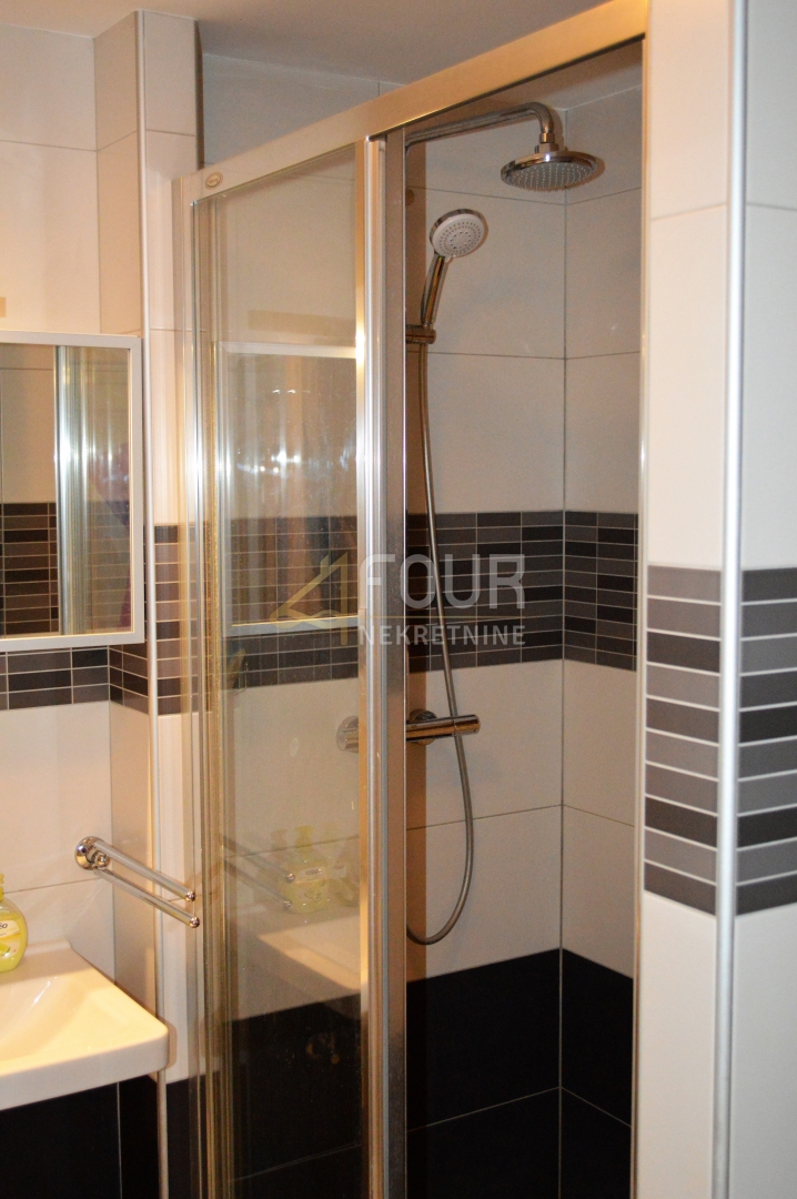 Zagabria, Maksimir, 3 camere da letto, 107m2, balcone