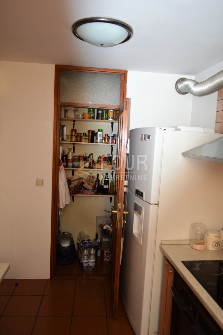 Zagabria, Maksimir, 3 camere da letto, 107m2, balcone