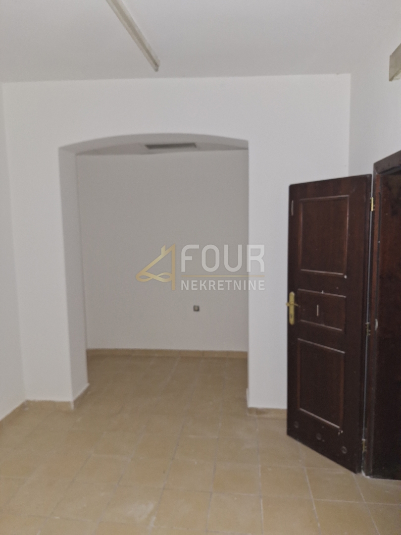 Brajda, Rijeka, 566,45m2