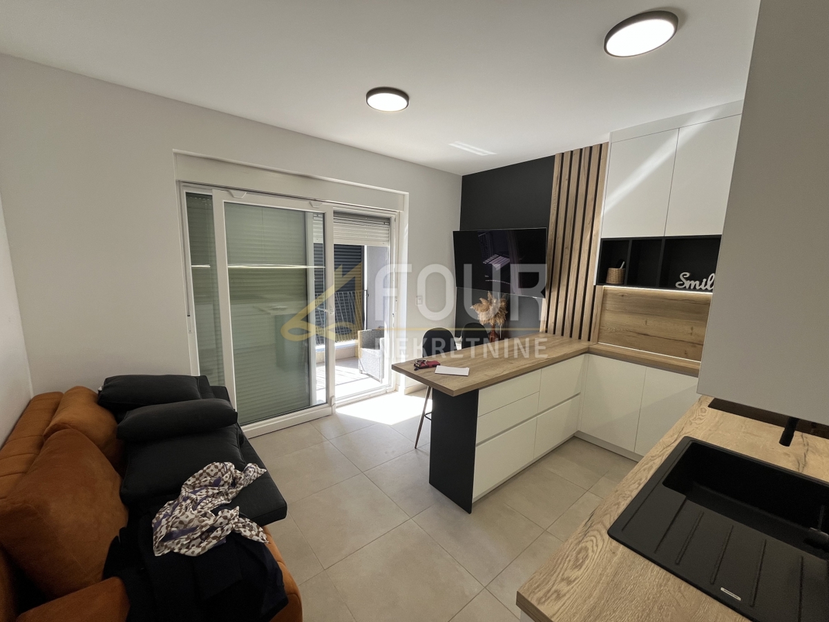 Plomin Luka, Kršan, 38,80m2