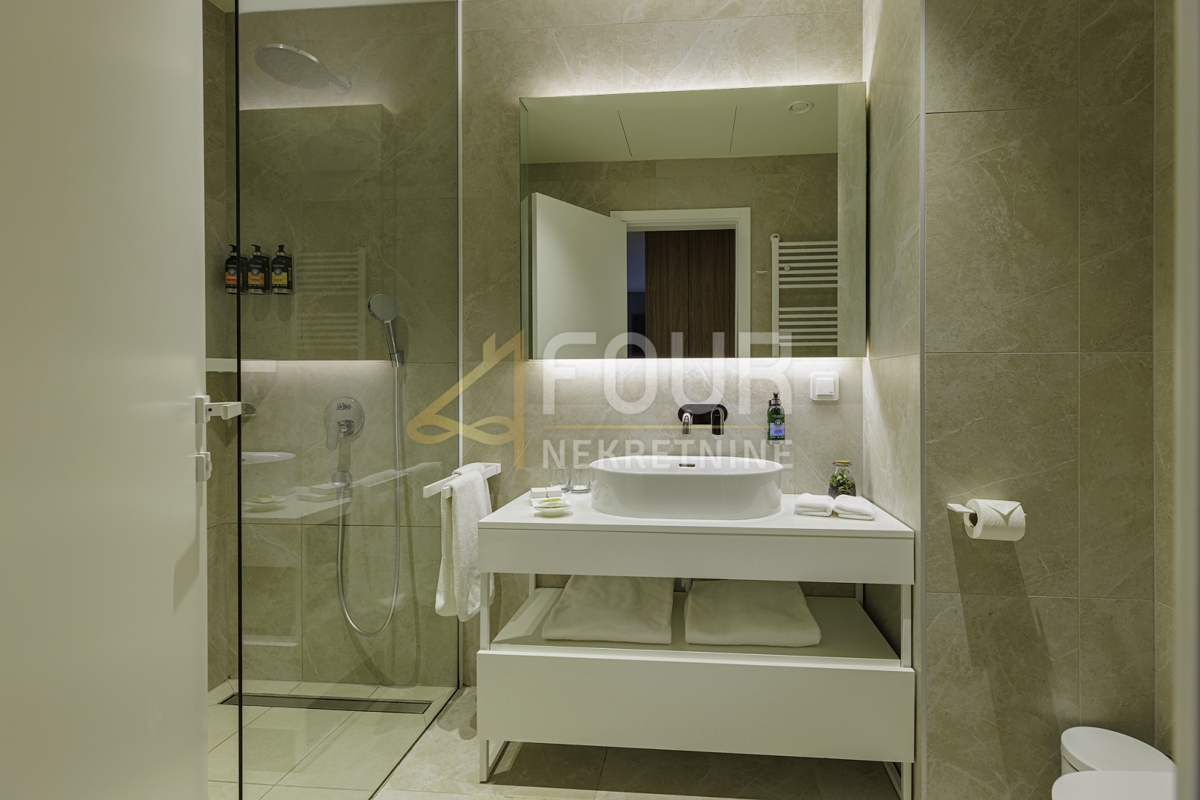 Istria, Umago - zona circostante, appartamento - resort di lusso, prima fila sul mare