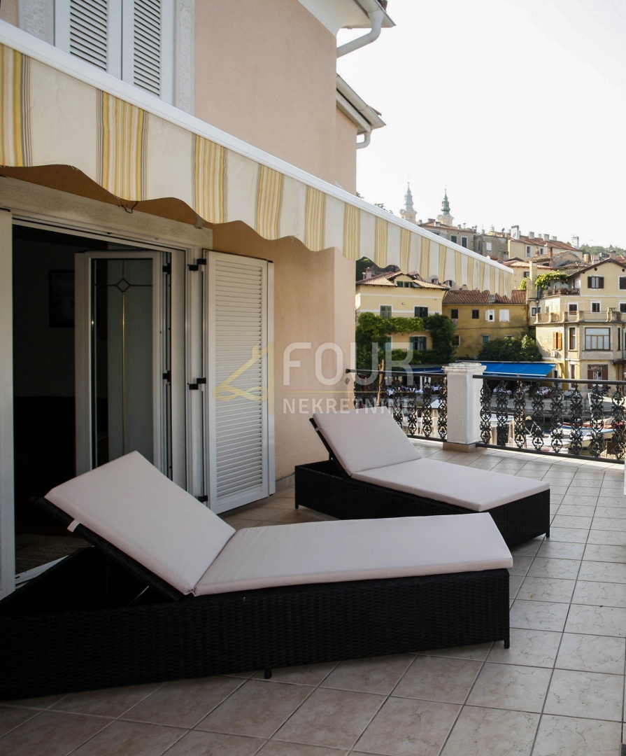 Volosko, Opatija, 245m2