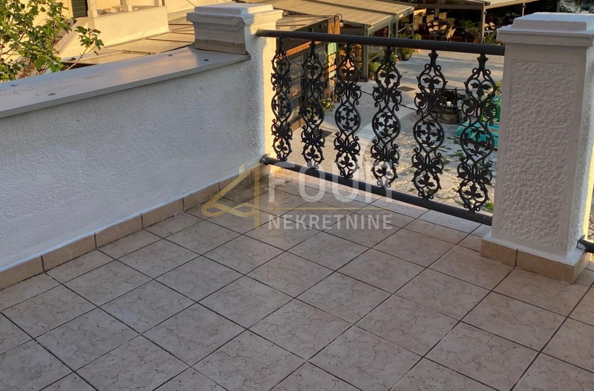 Volosko, Opatija, 245m2