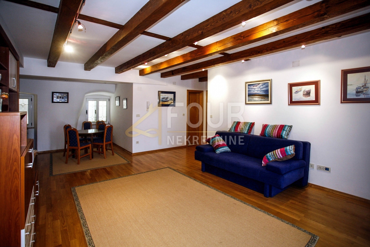 Volosko, Opatija, 245m2