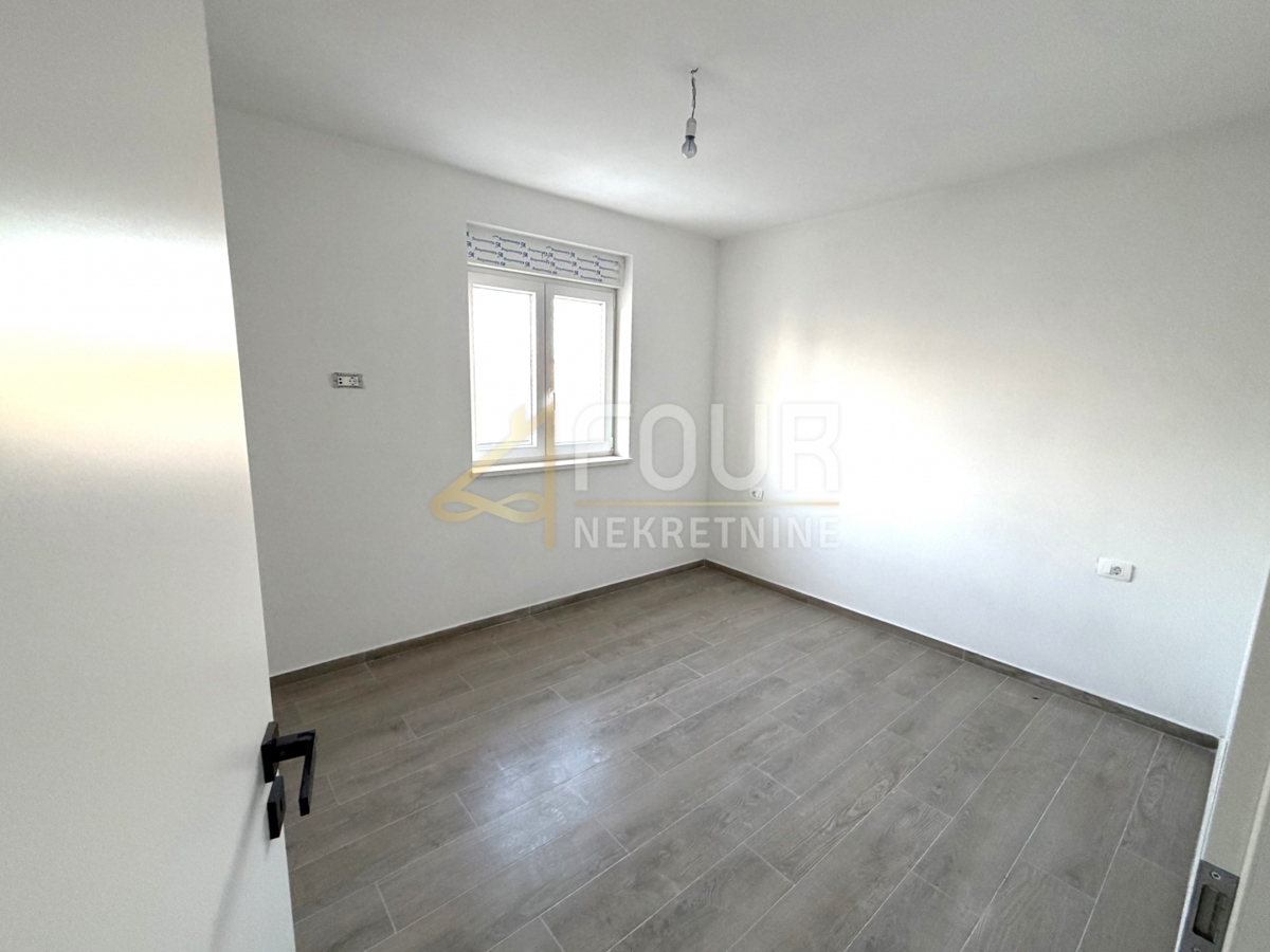 Istria, Pola, 2s+db, 51,50m2, loggia