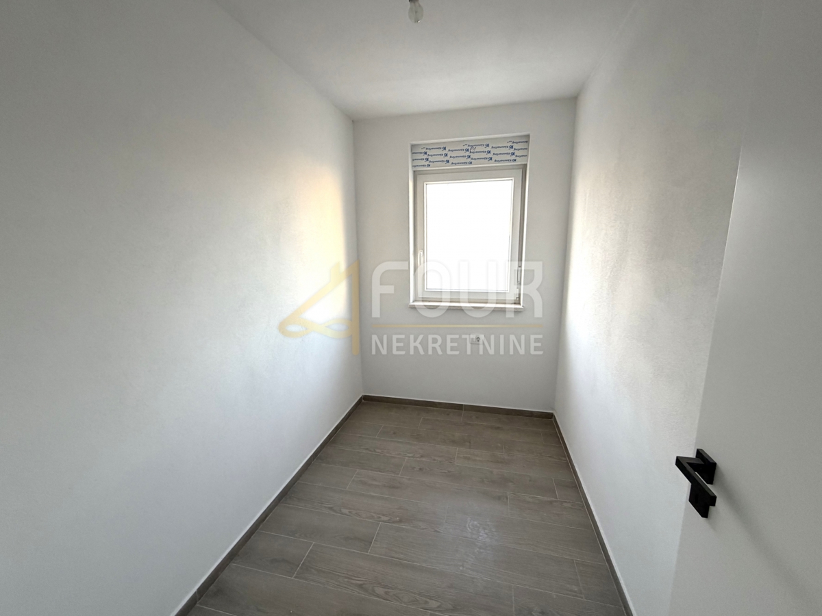 Istria, Pola, 2s+db, 51,50m2, loggia