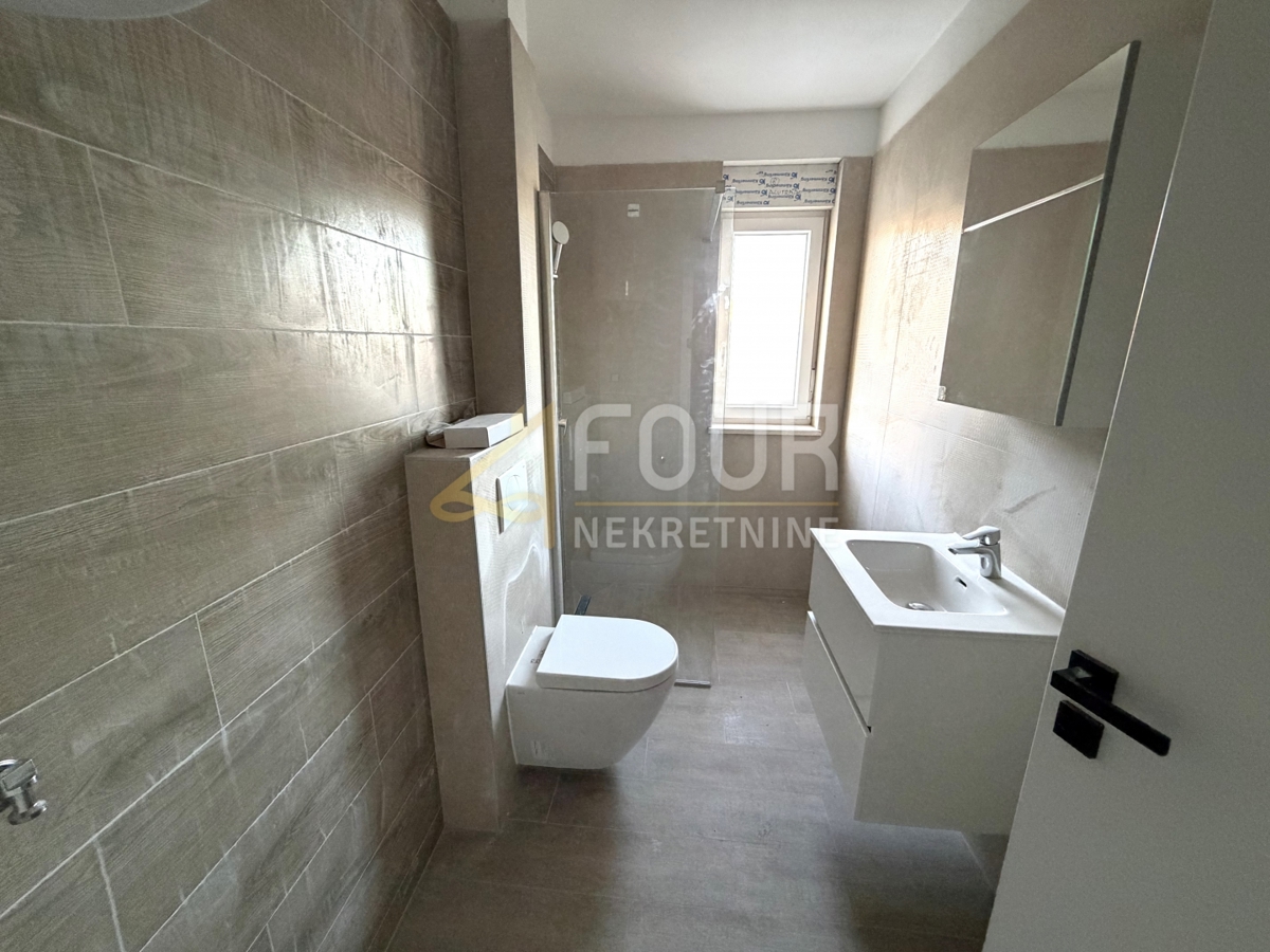 Istria, Pola, 2s+db, 51,50m2, loggia