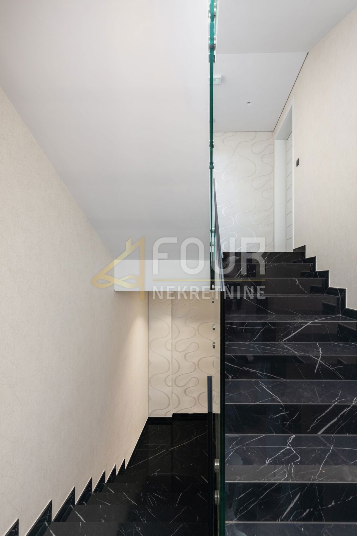 Malinska, Malinska-Dubašnica, 100,38m2