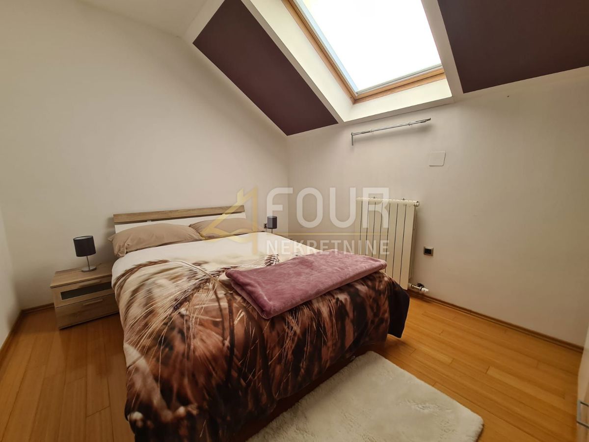 Ravna Gora, 305,49m2