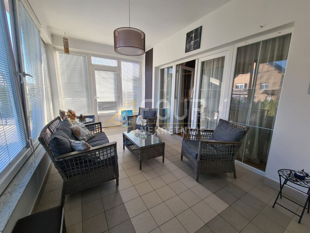 Ravna Gora, 305,49m2