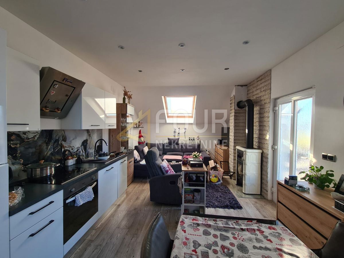 Ravna Gora, 305,49m2