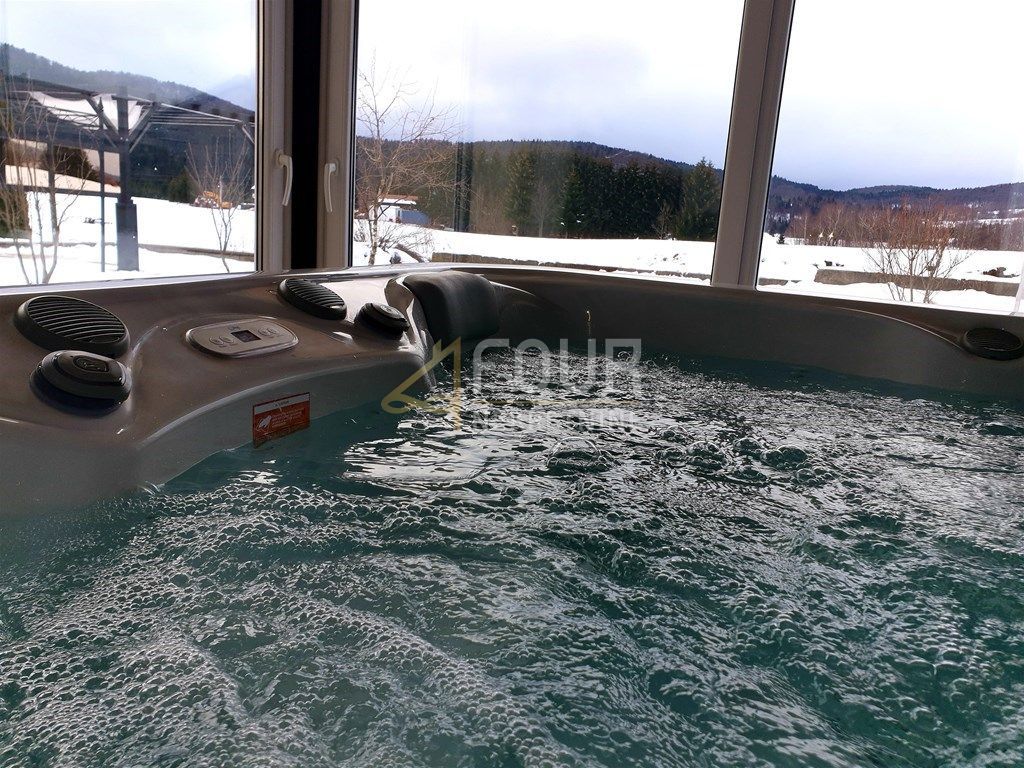 Ravna Gora, 305,49m2