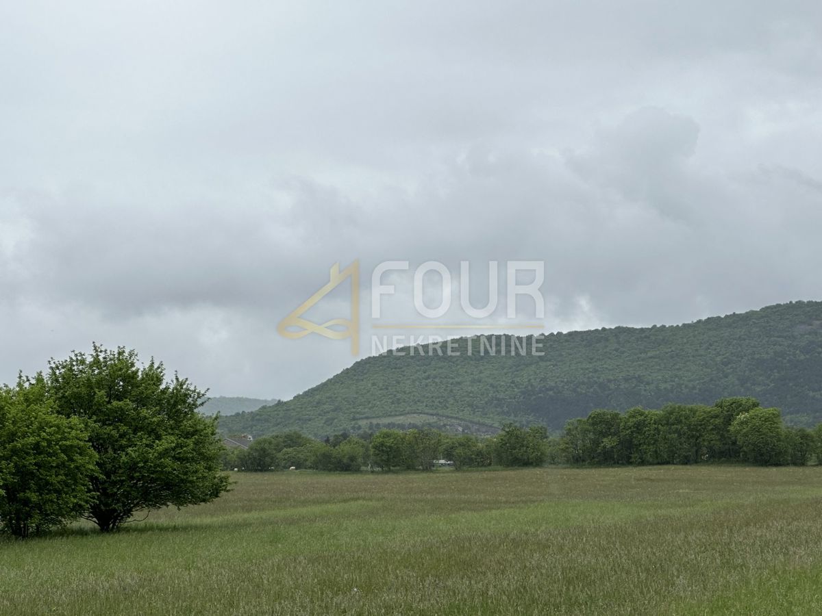 Podhum, Jelenje, 1.341m2