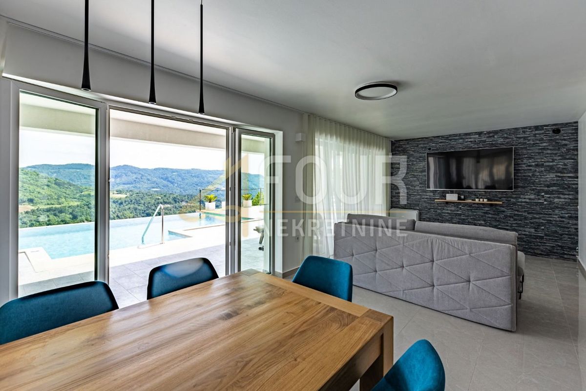 Buzet, 386,56m2