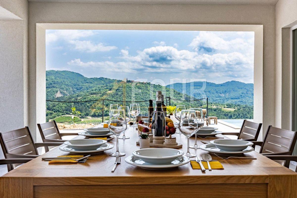 Buzet, 386,56m2
