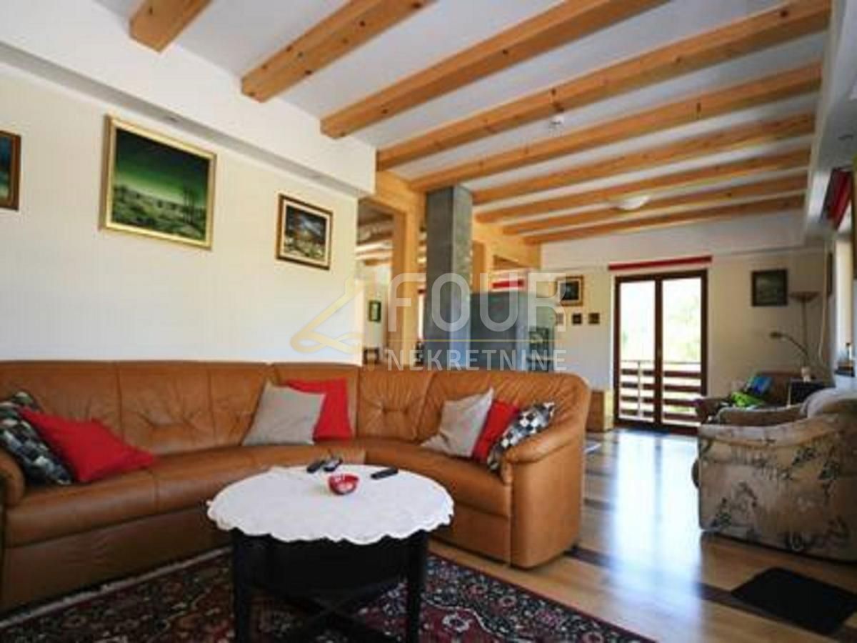 Begovo Razdolje, Mrkopalj, 300m2