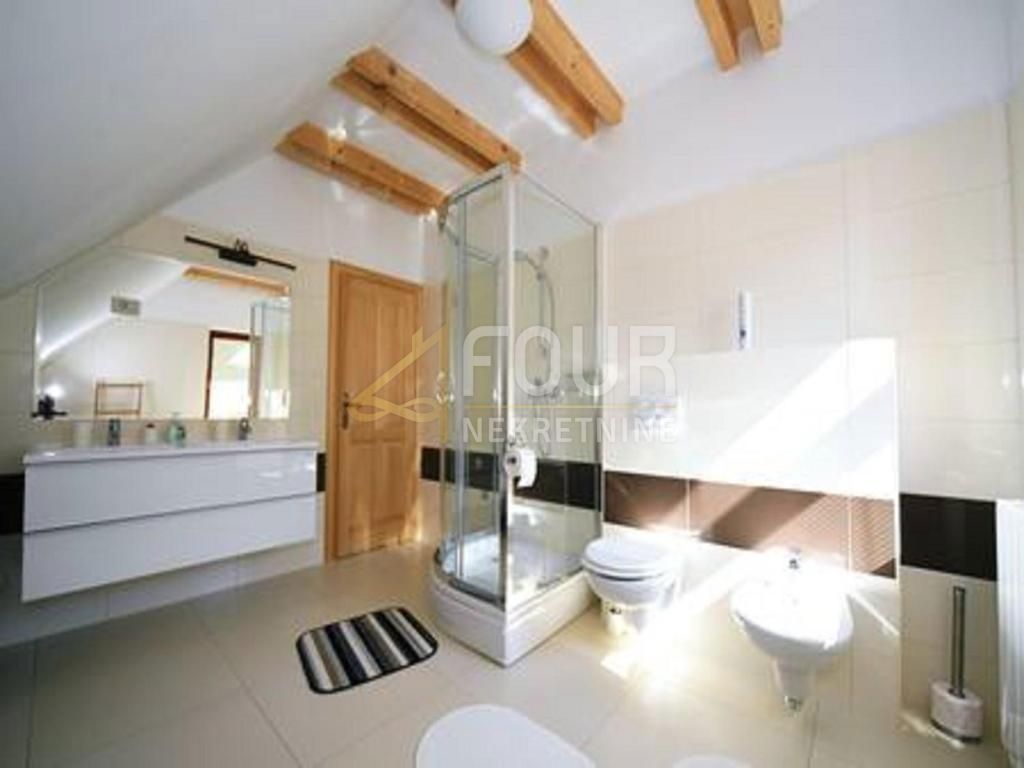 Begovo Razdolje, Mrkopalj, 300m2