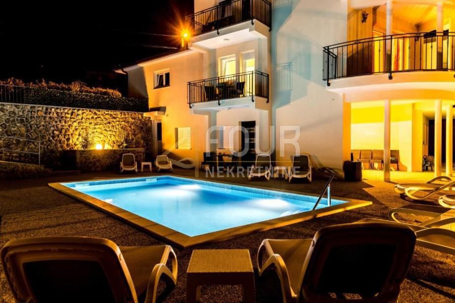 Ika, Opatija - Okolica, 380m2