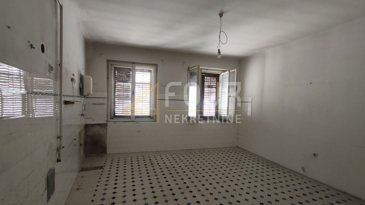 Centar, Rijeka, 93,16m2